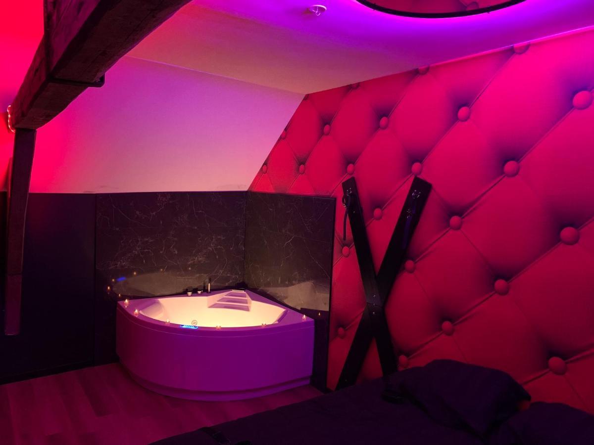Love Room Avec Jacuzzi Prive Bonnetable Exterior photo