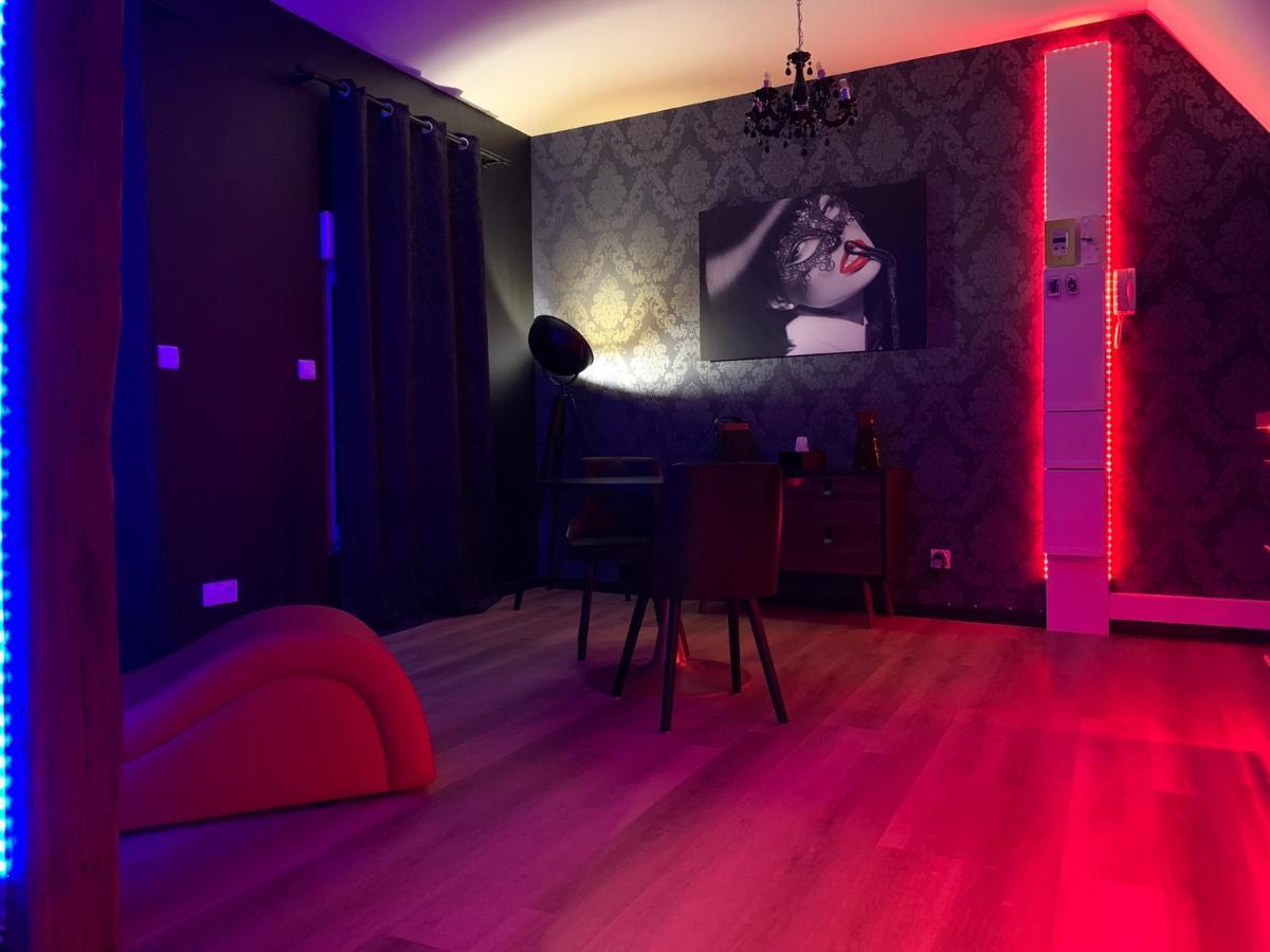 Love Room Avec Jacuzzi Prive Bonnetable Exterior photo